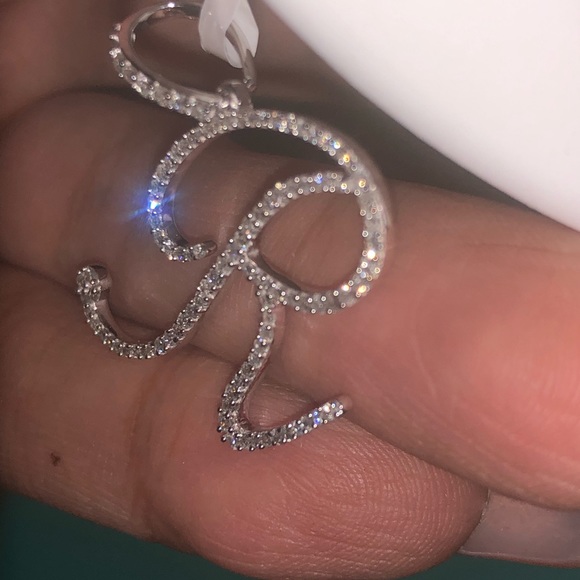10k REAL GOLD NOT PLATED Natural Genuine Diamond R initial letter Charm Pendant - Picture 3 of 13